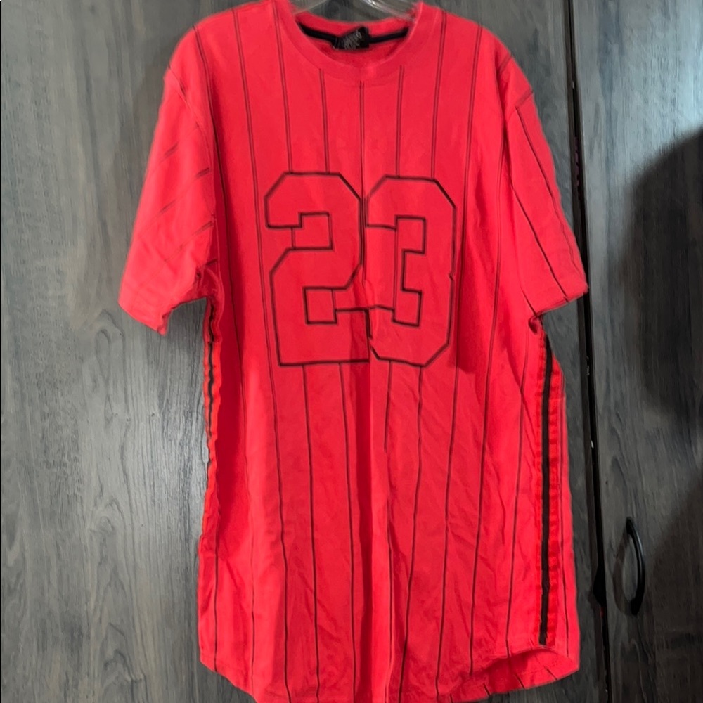 FLASH SALE! Chicago Bulls Shirt Size 2XL
